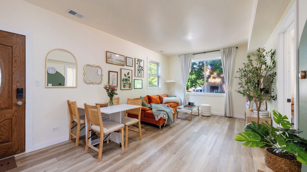 Photo of Livingroom in Irving Park