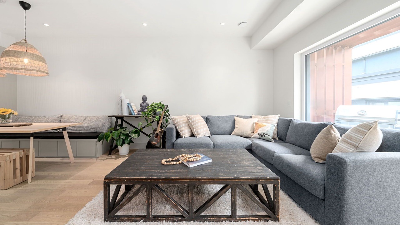 Photo of Livingroom in Lower Lonsdale