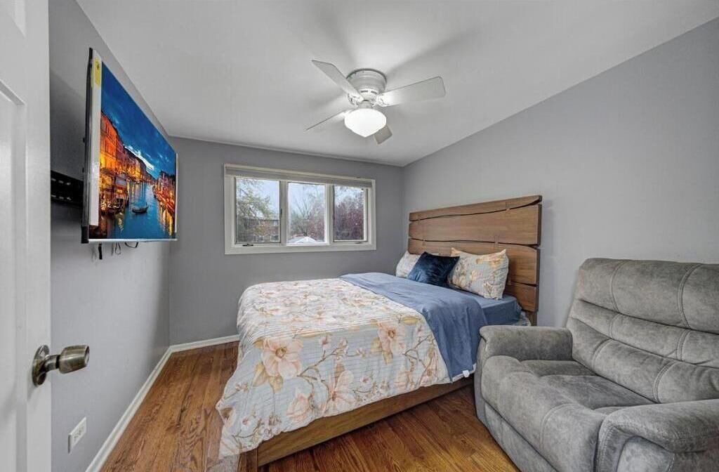 Photo of Bedroom in Villa Park