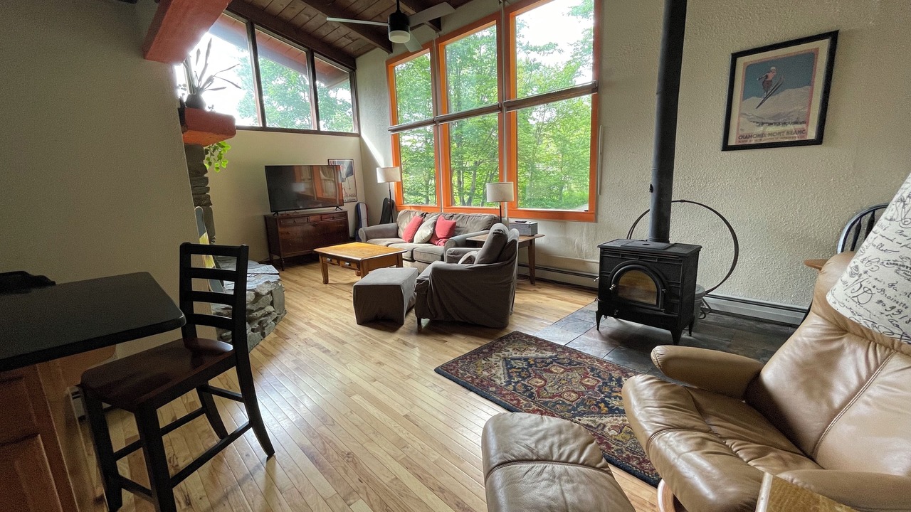 Photo of Livingroom in Bolton Valley
