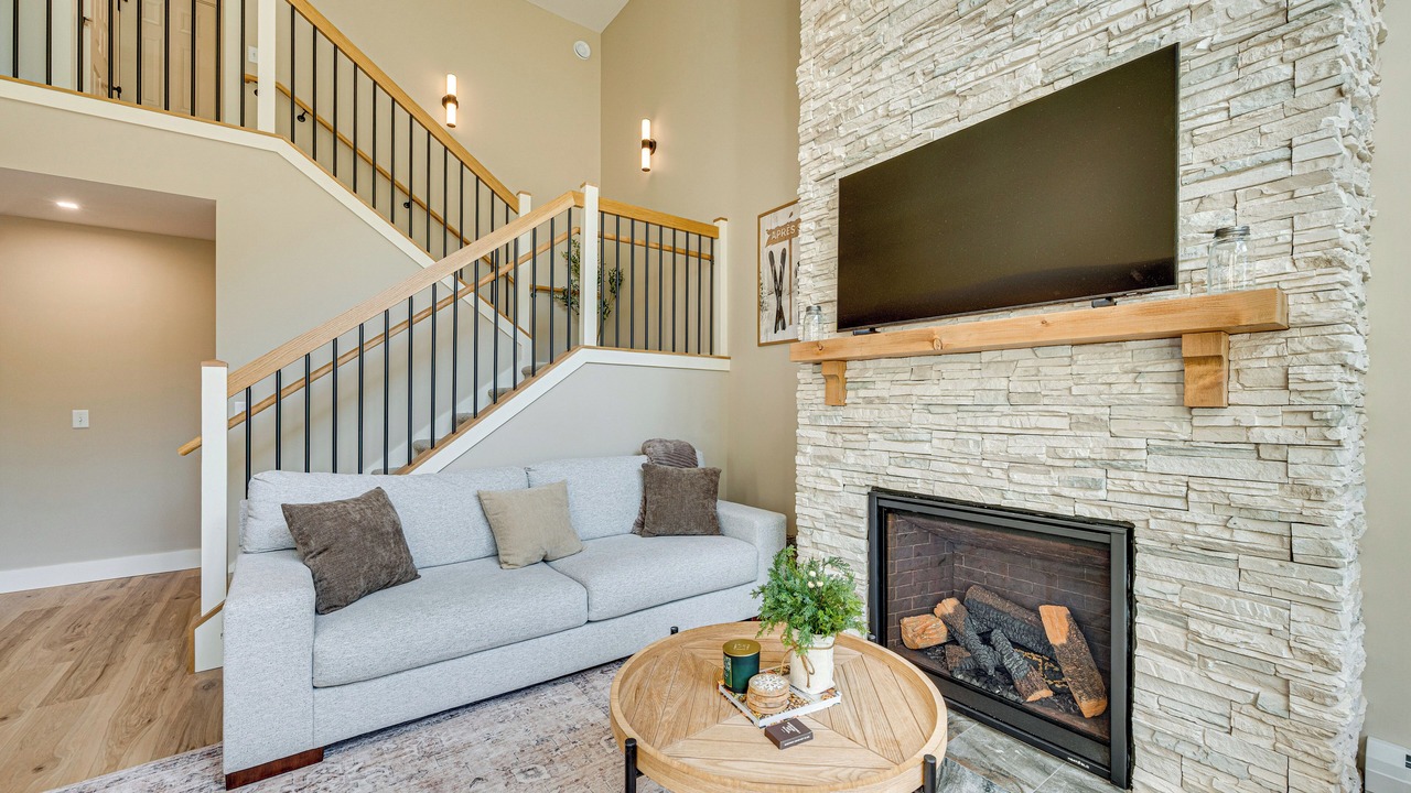 Photo of Livingroom in East Burke
