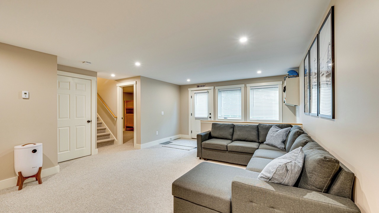 Photo of Livingroom in East Burke