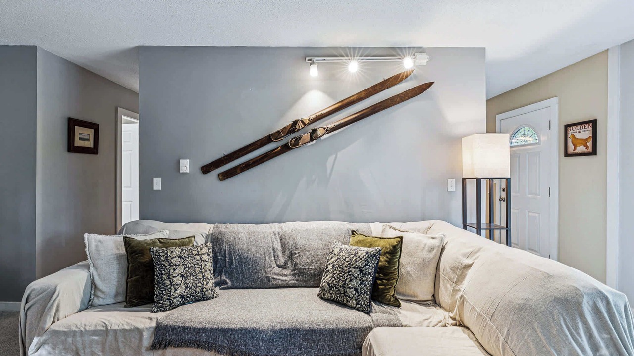 Photo of Livingroom in West Hartford