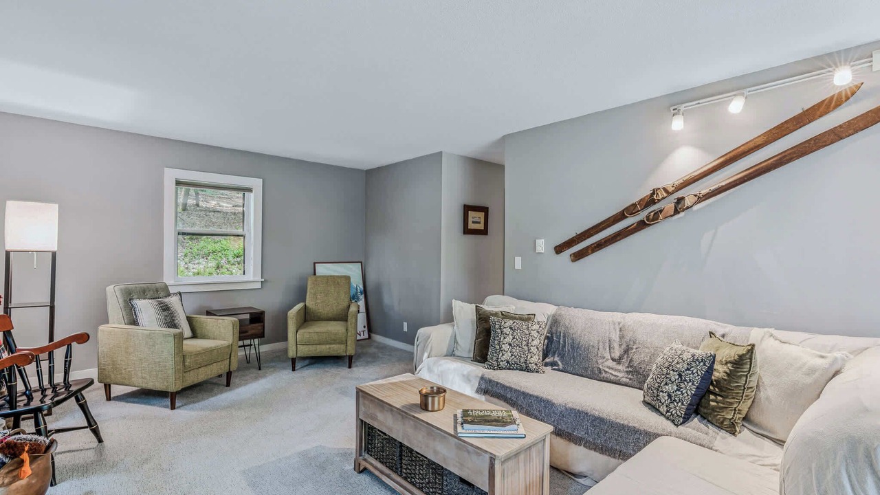 Photo of Livingroom in West Hartford