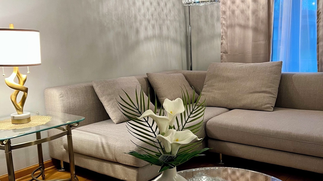 Photo of Livingroom in Glenview