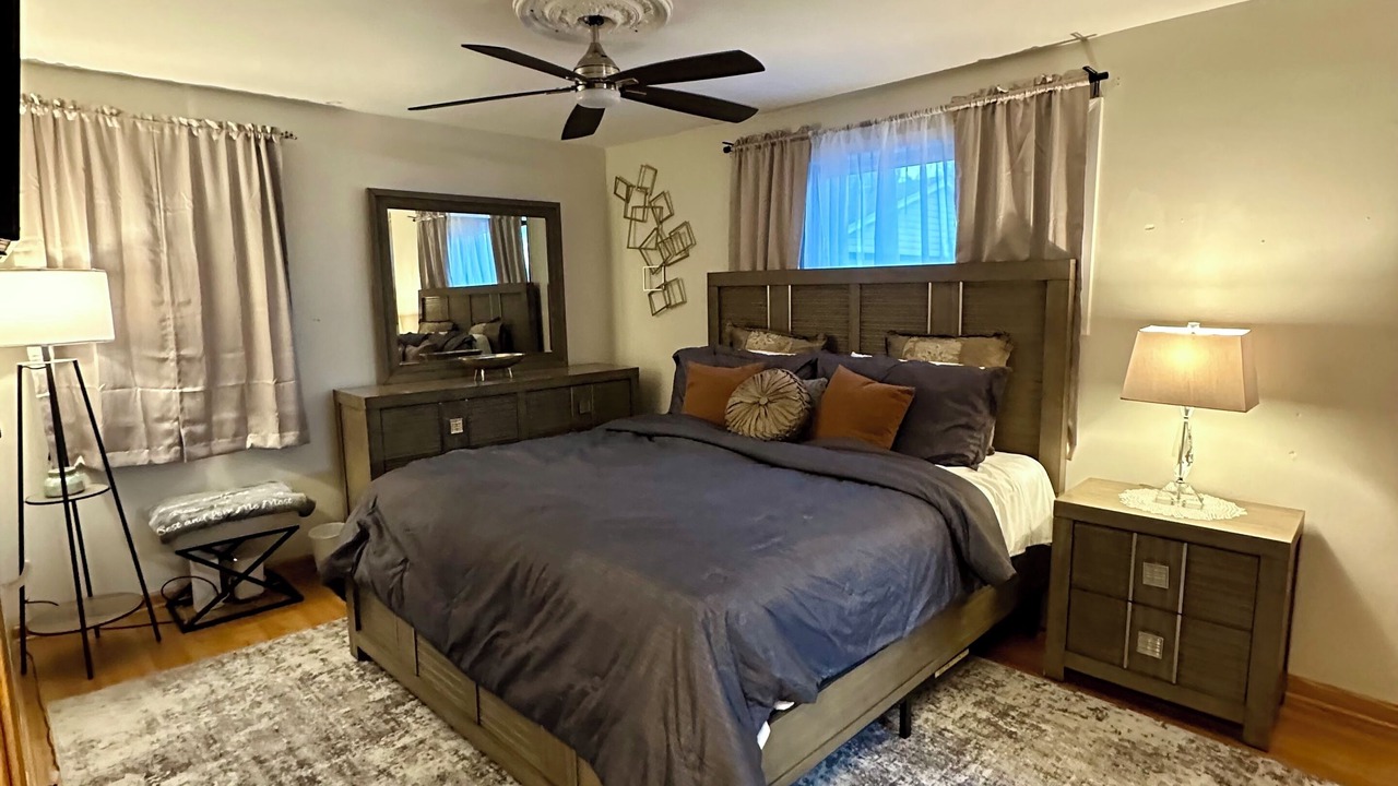 Photo of Bedroom in Glenview
