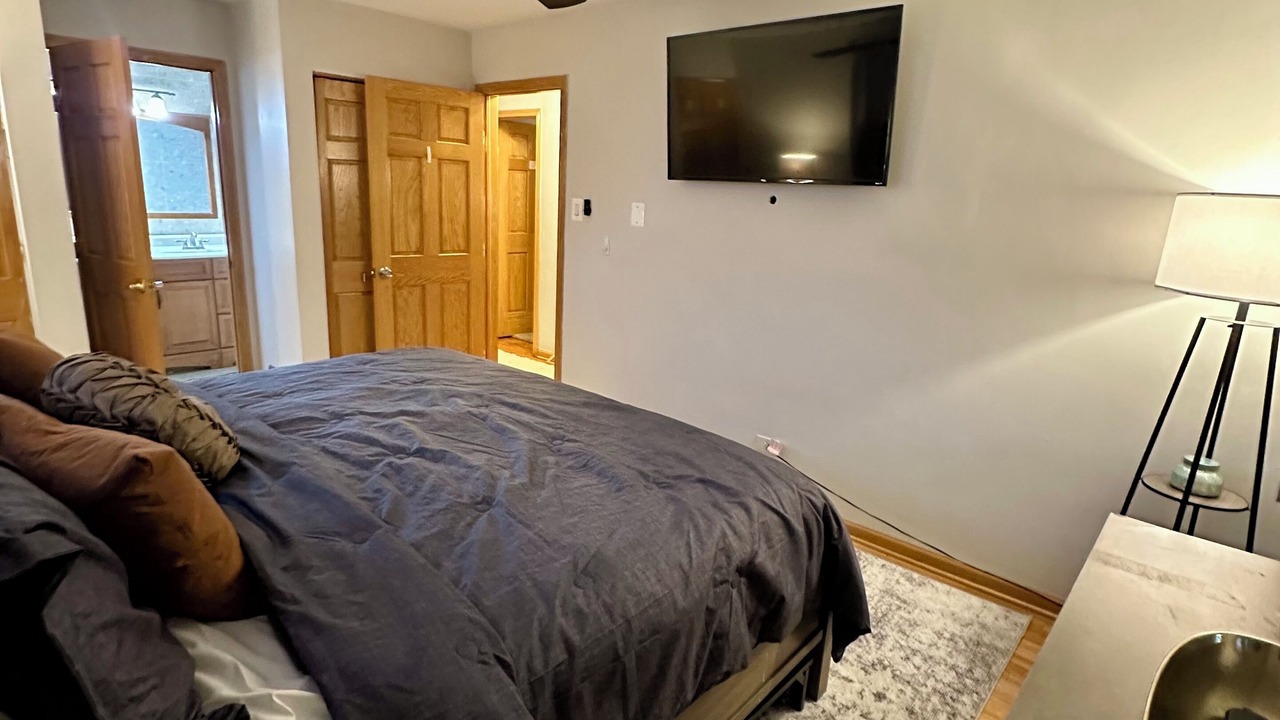 Photo of Bedroom in Glenview