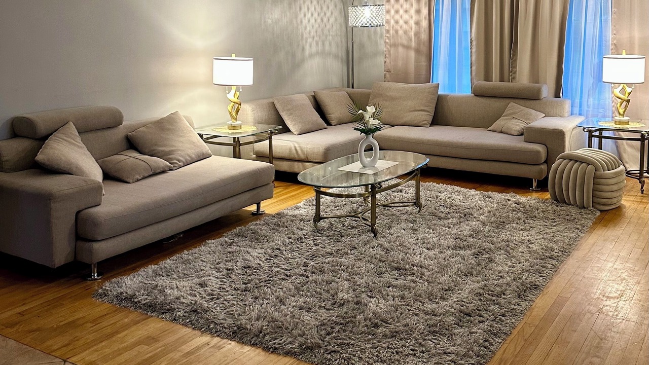 Photo of Livingroom in Glenview