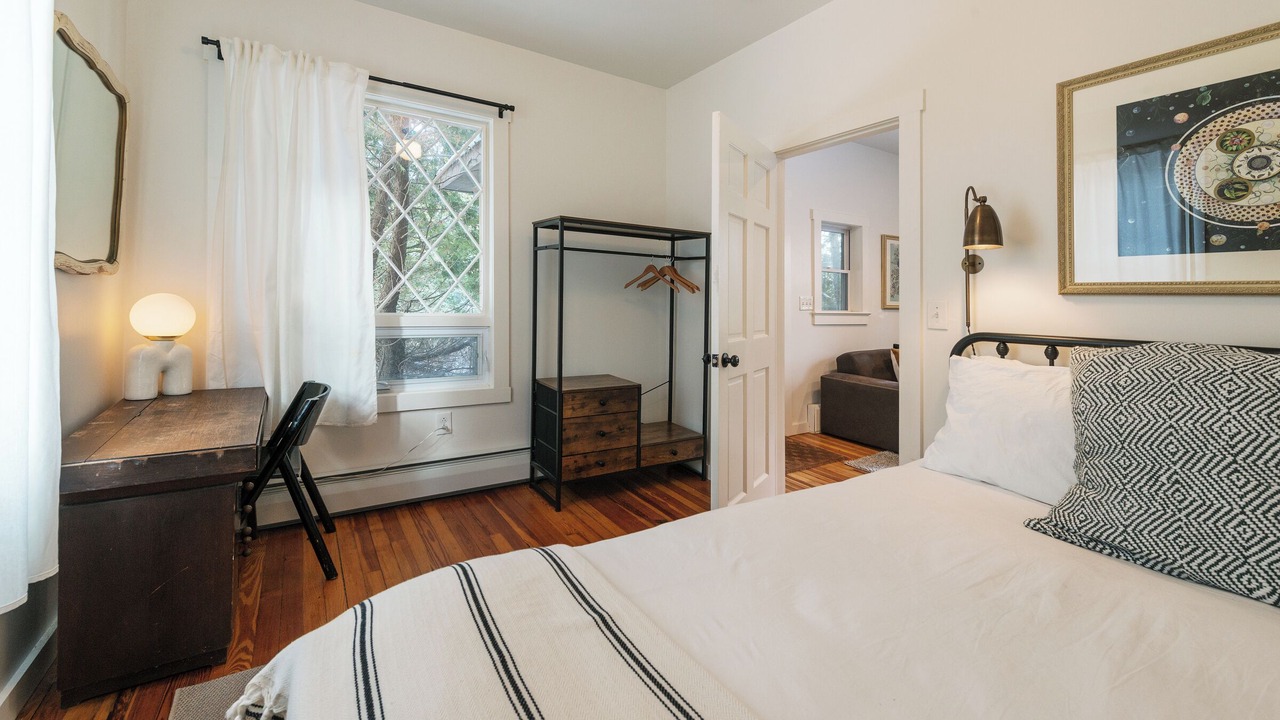 Photo of Bedroom in Woodridge