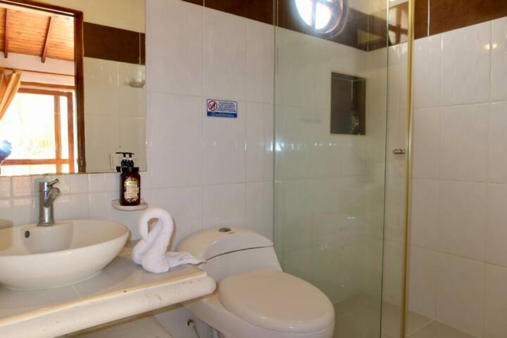 Photo of Bathroom in Tolu