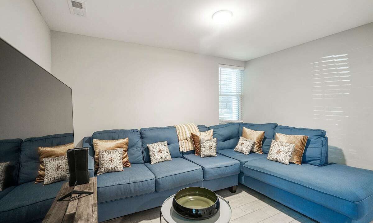 Photo of Livingroom in Logan Square