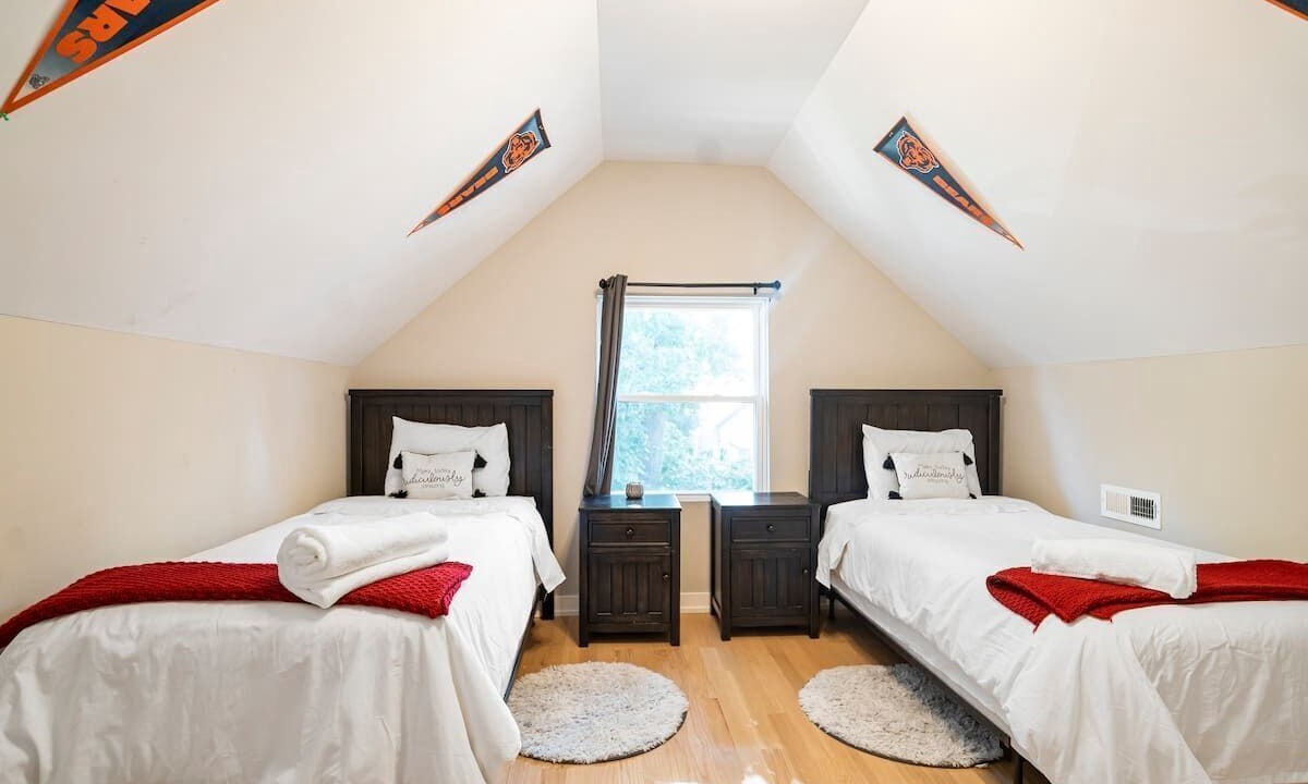 Photo of Bedroom in Logan Square