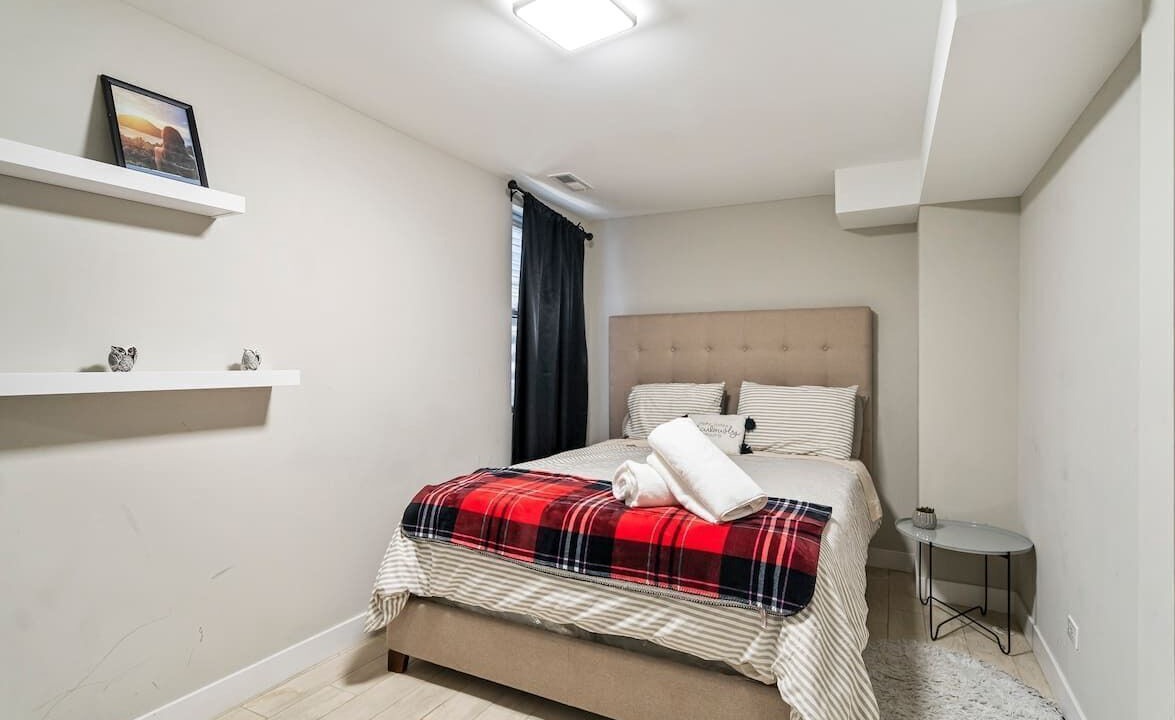Photo of Bedroom in Logan Square
