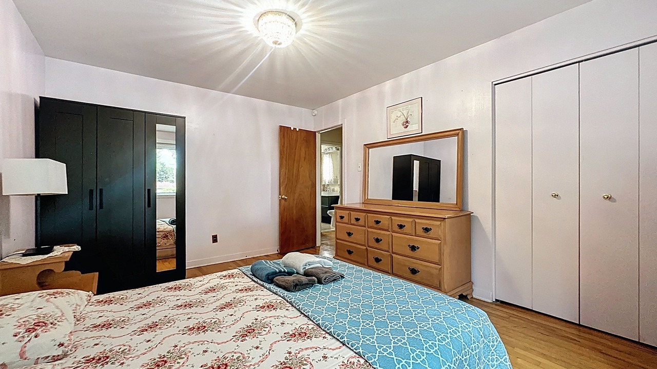 Photo of Bedroom in Laval