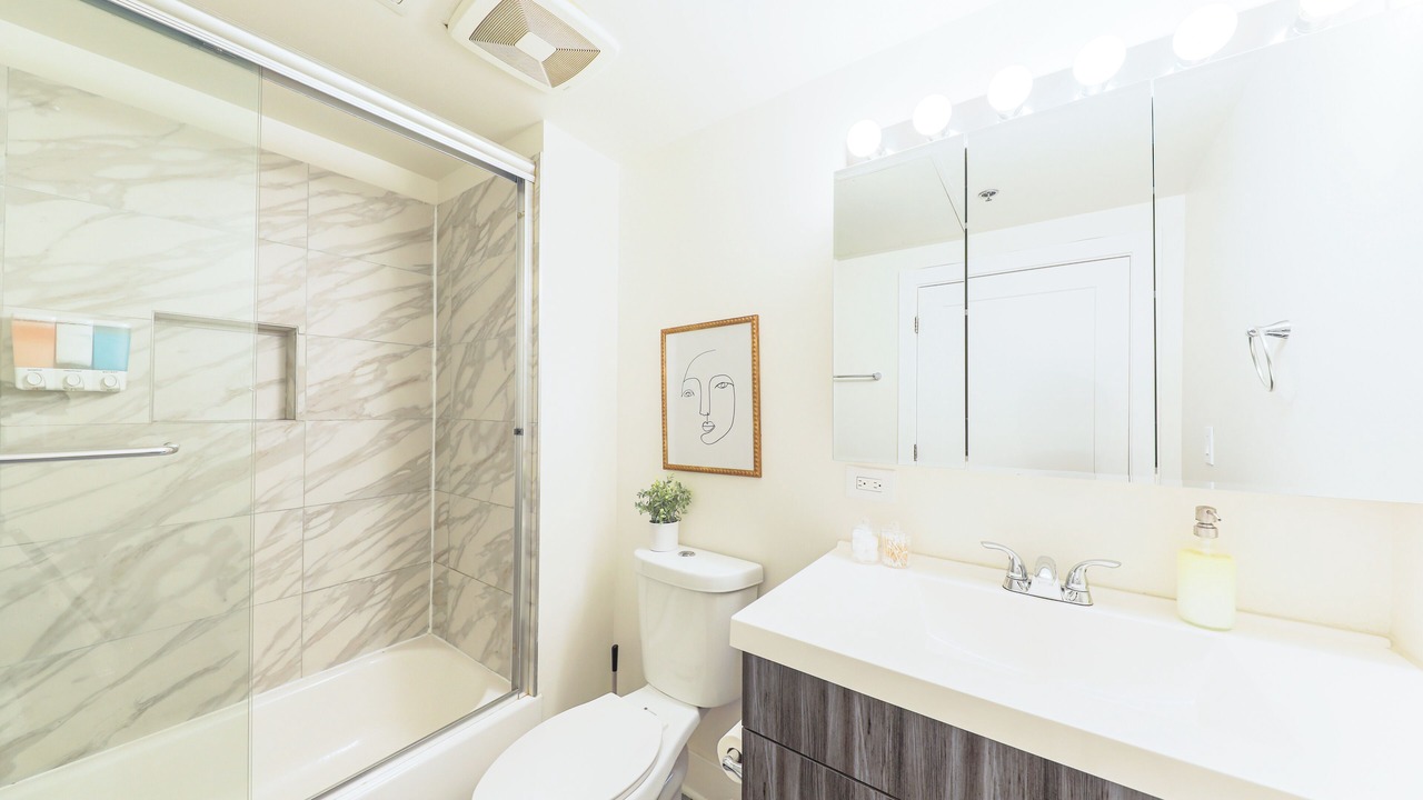 Photo of Bathroom in Near South Side