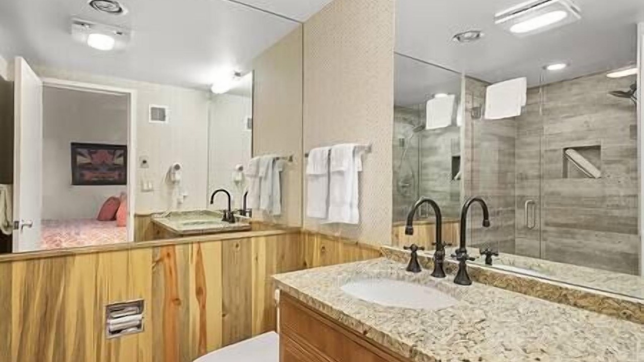 Photo of Bathroom in Aspen