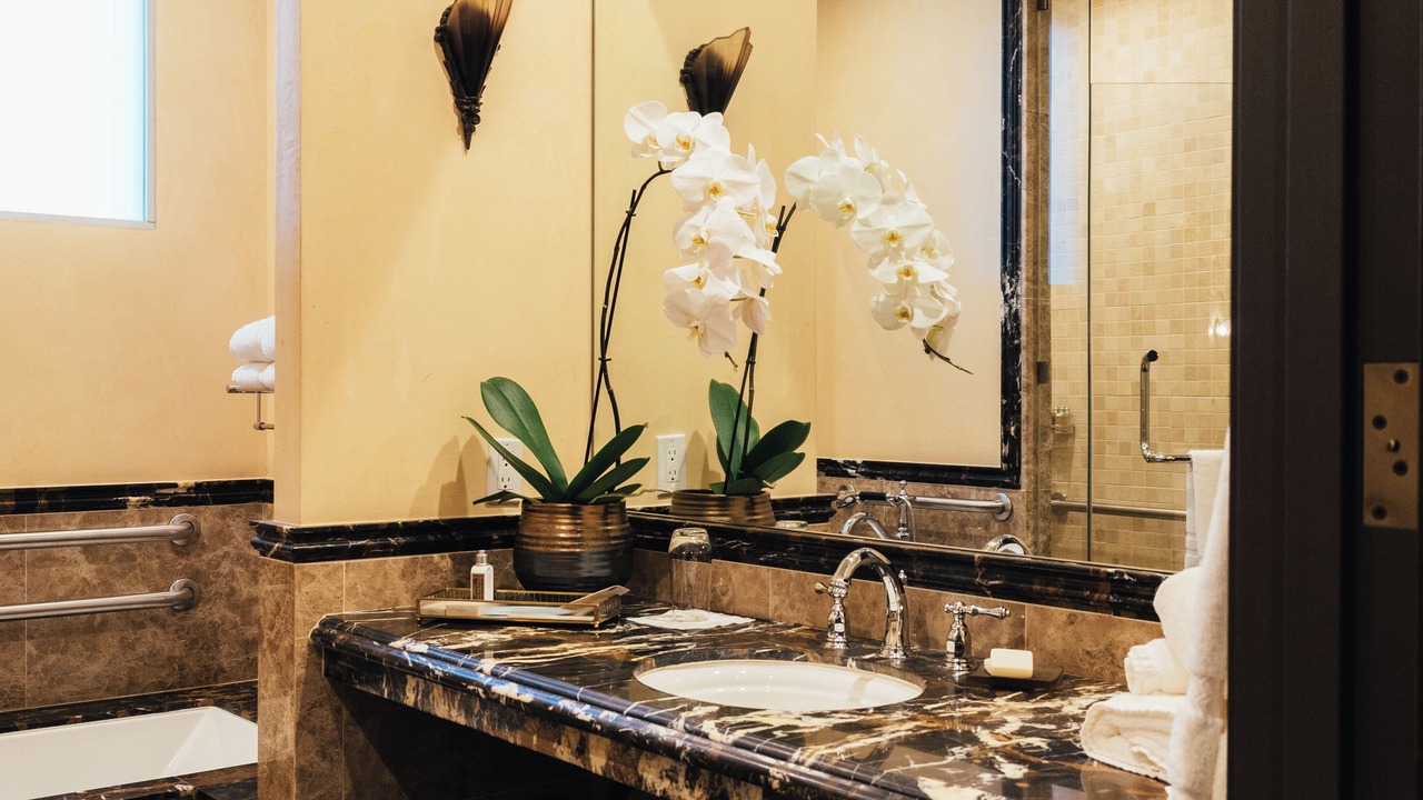Photo of Bathroom in Lower Pacific Heights