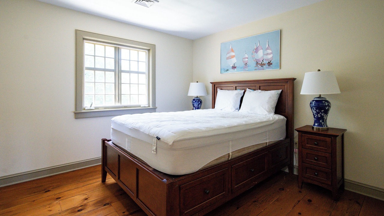 Photo of Bedroom in Clinton