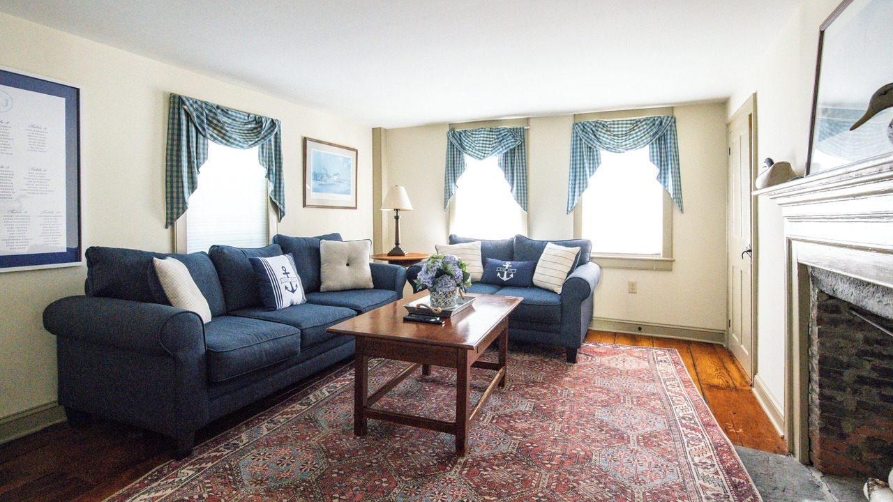 Photo of Livingroom in Clinton