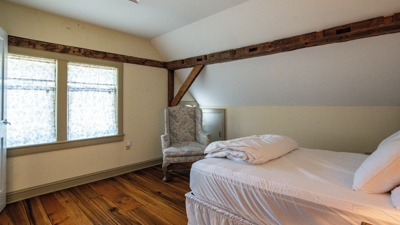 Photo of Bedroom in Clinton
