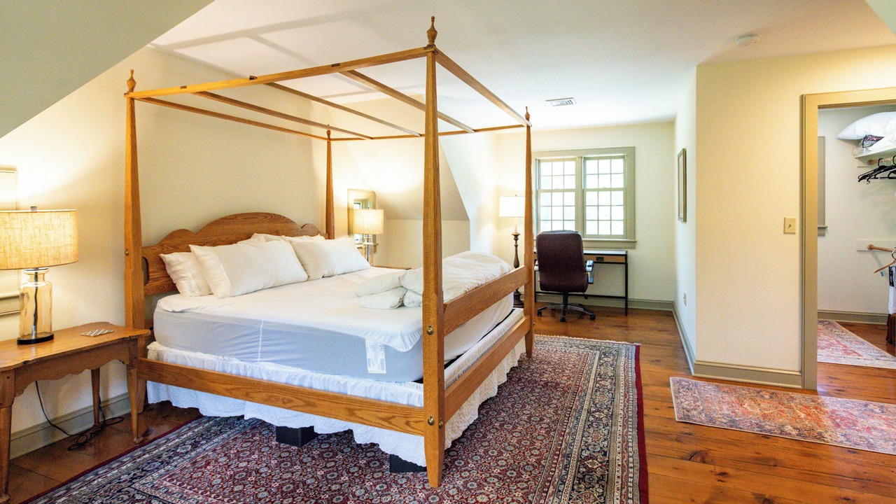 Photo of Bedroom in Clinton