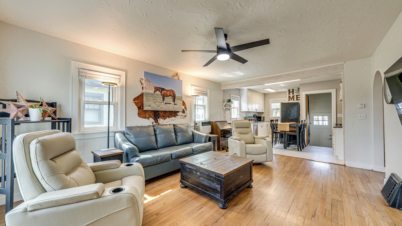 Photo of Livingroom in Cheyenne