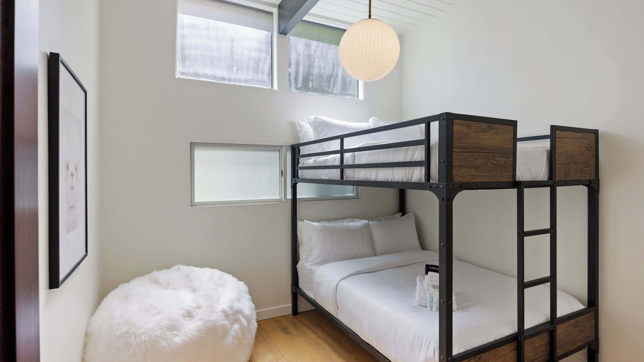 Photo of Bedroom in Sherman Oaks