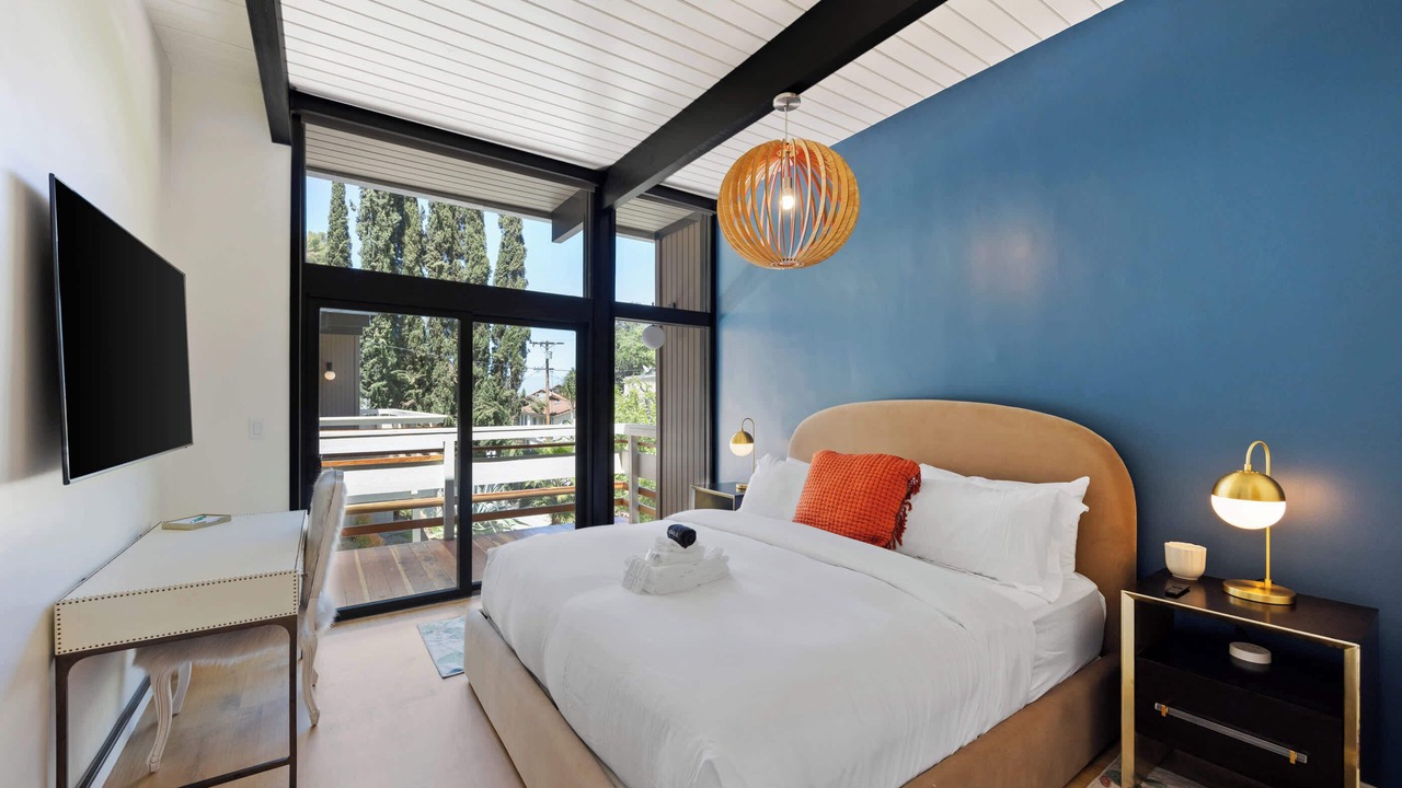 Photo of Bedroom in Sherman Oaks