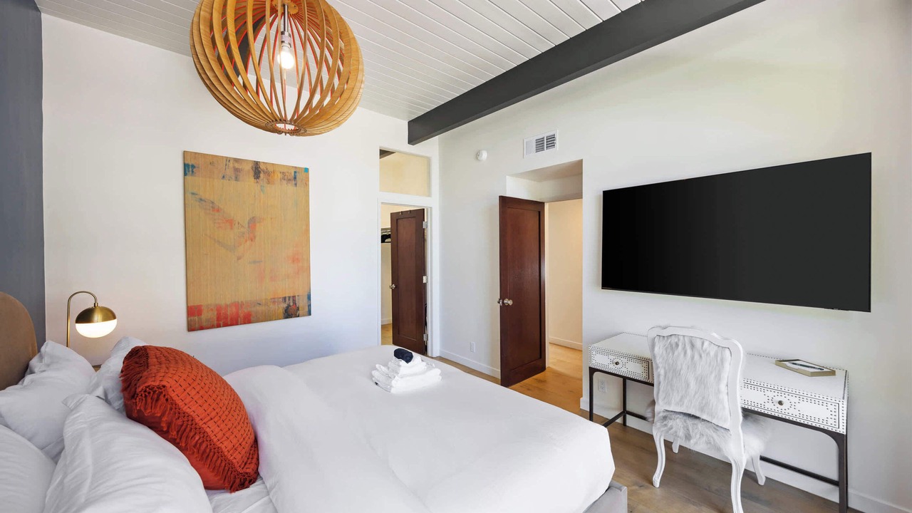 Photo of Bedroom in Sherman Oaks