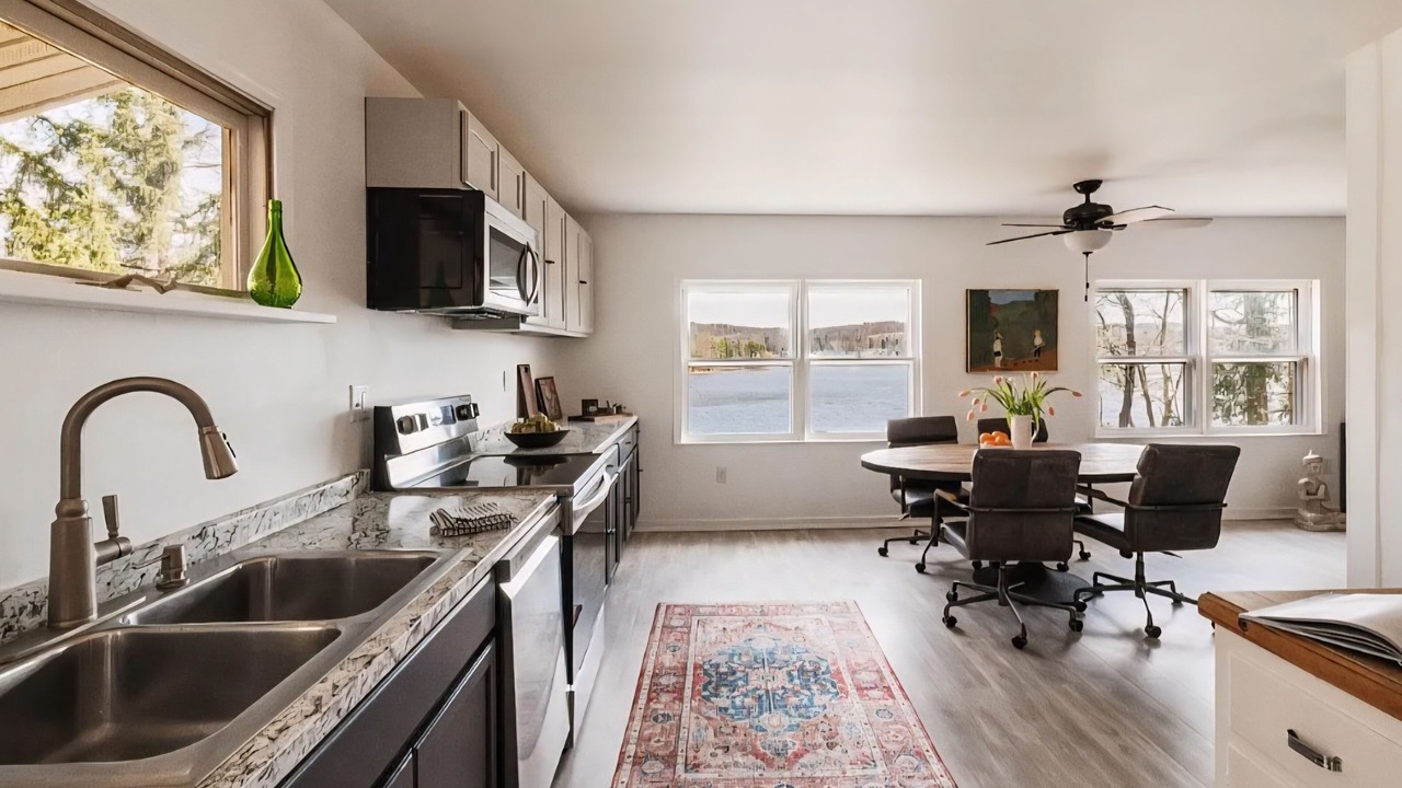 Photo of Kitchen in Niverville