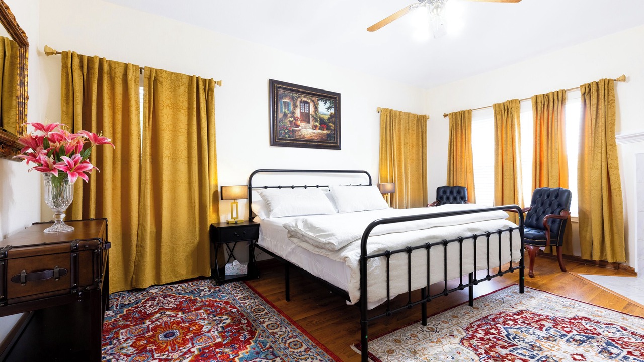 Photo of Bedroom in Allen