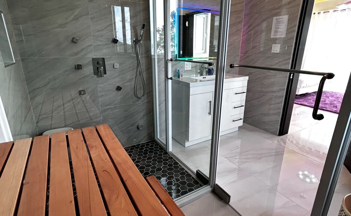 Photo of Bathroom in Road Town