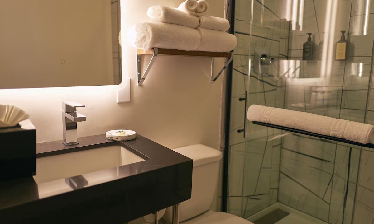 Photo of Bathroom in Theater District