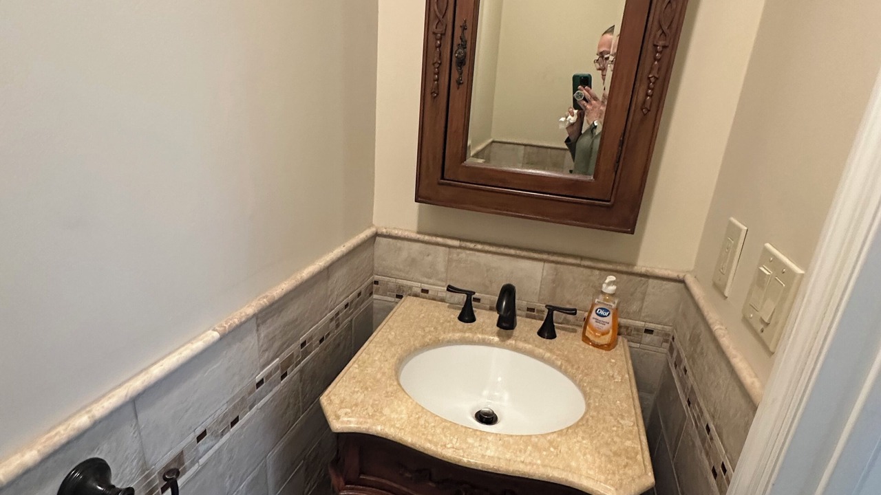 Photo of Bathroom in Swan Lake