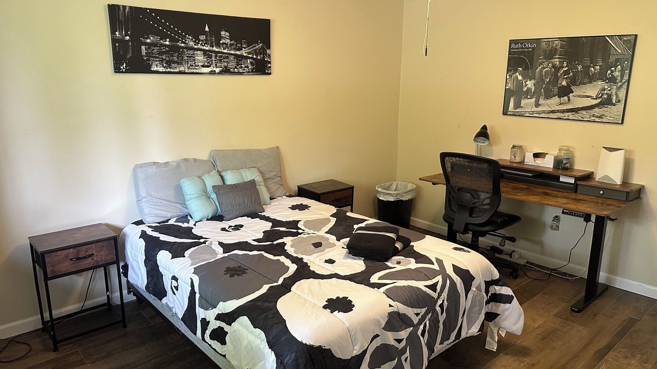 Photo of Bedroom in Swan Lake