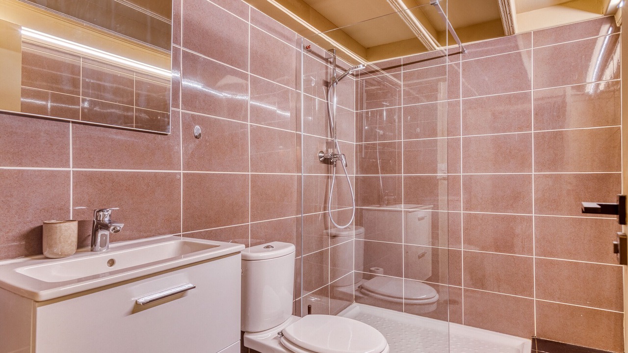Photo of Bathroom in Carnot - Gailleton