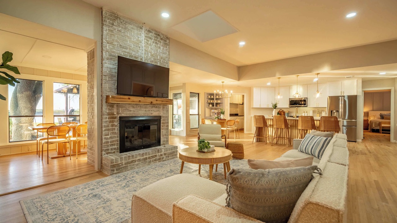 Photo of Livingroom in Rowlett