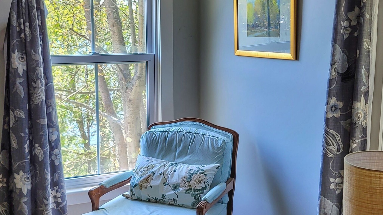 Photo of Livingroom in North Hatley