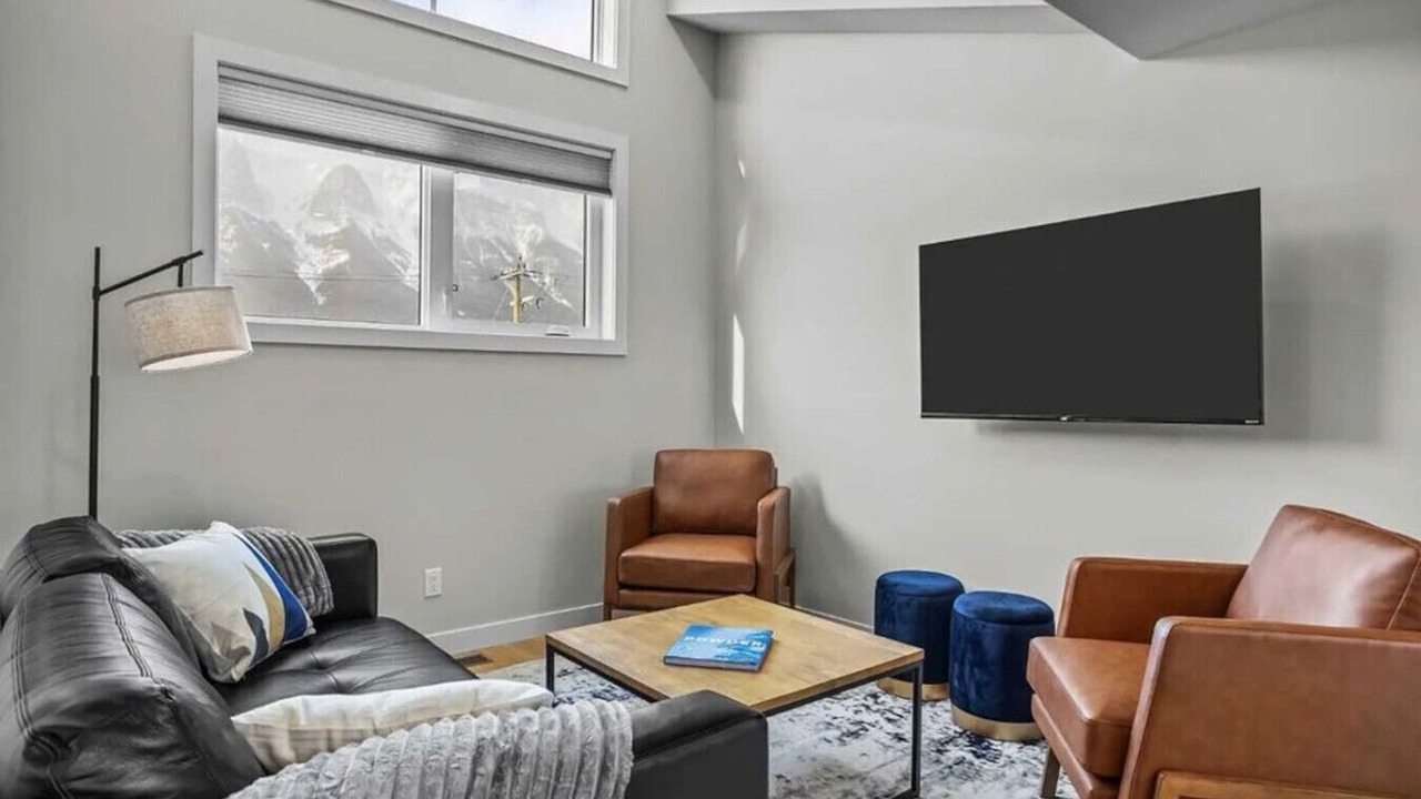 Photo of Livingroom in Harvie Heights
