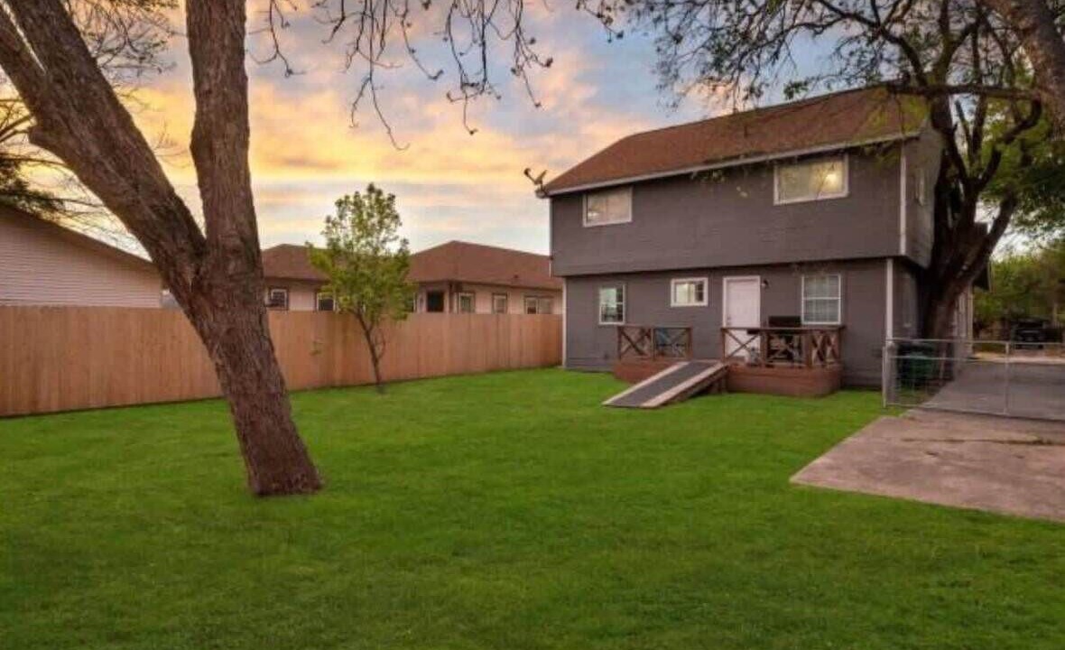 Photo of Outdoor in Highland Park