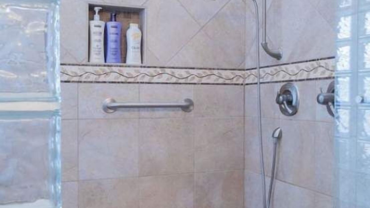 Photo of Bathroom in Red Mountain Ranch