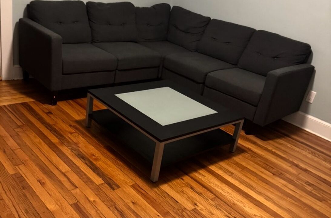Photo of Livingroom in West New Haven