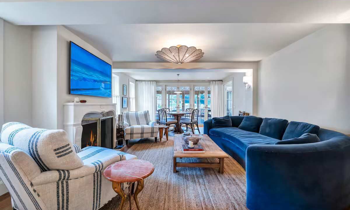Photo of Livingroom in Amagansett