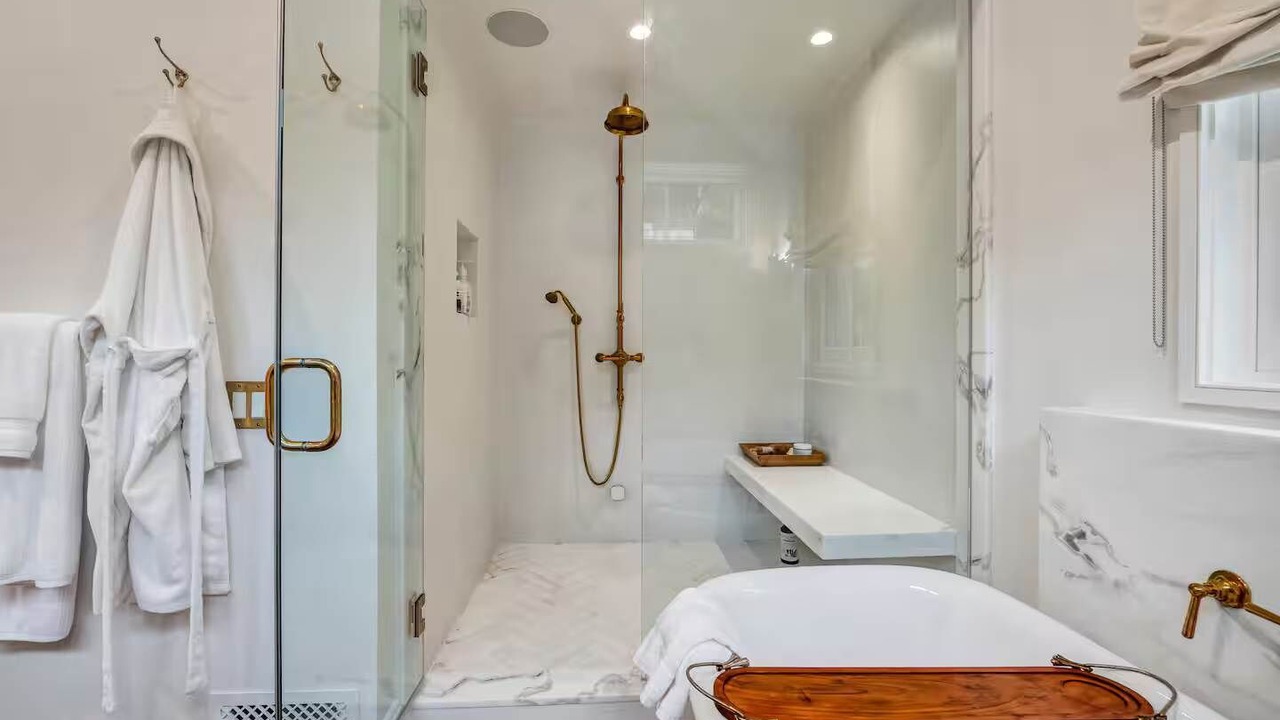 Photo of Bathroom in Amagansett