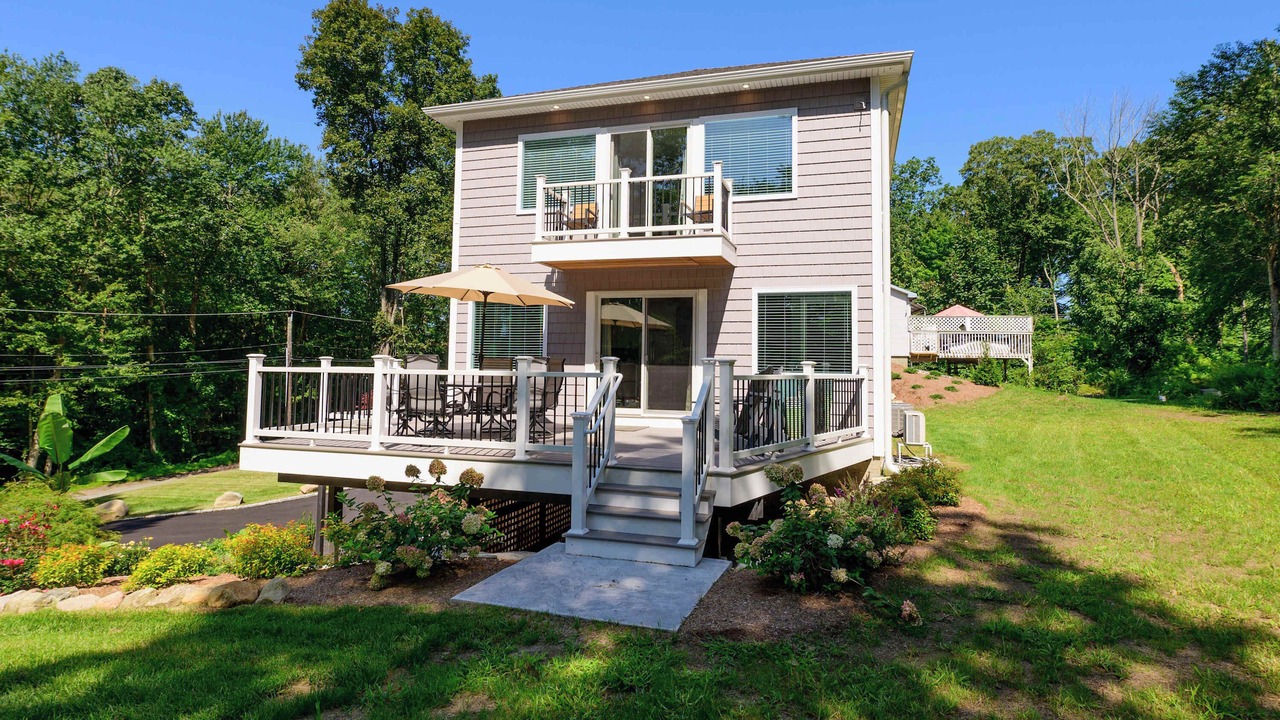 Photo of Outdoor in Montville