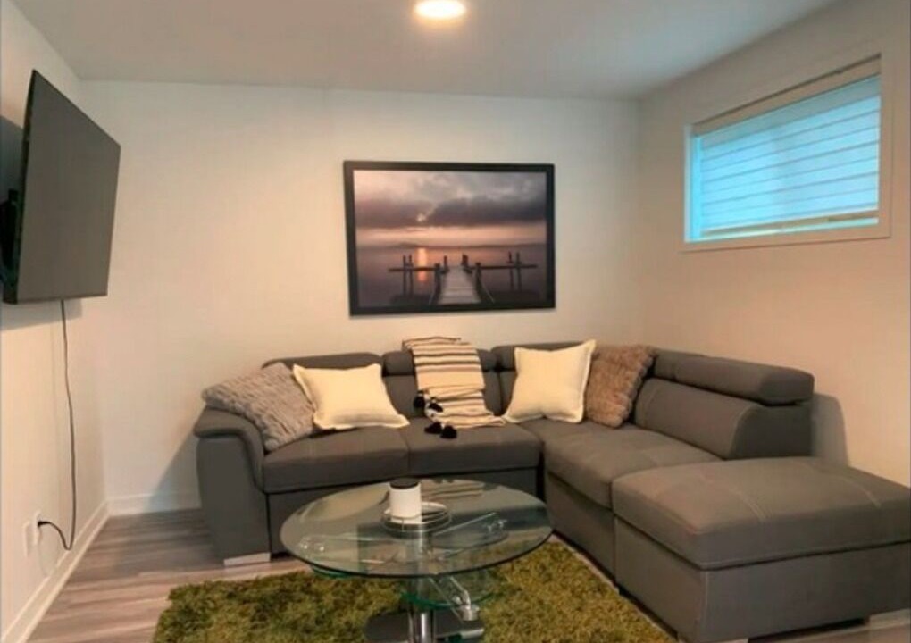 Photo of Livingroom in Longueuil