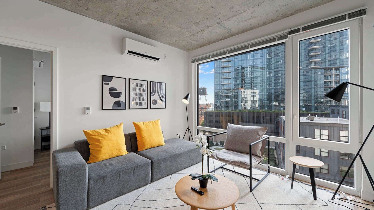 Photo of Livingroom in River North
