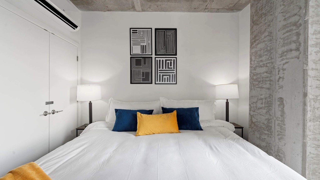 Photo of Bedroom in River North