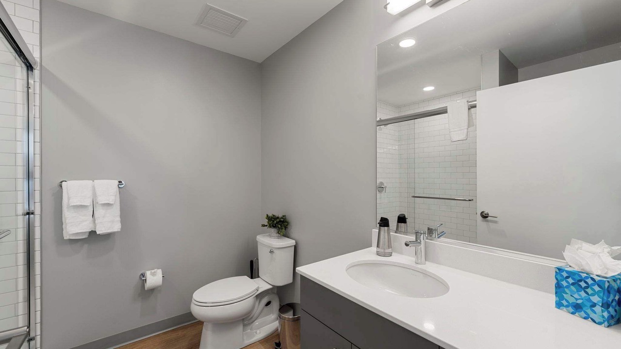 Photo of Bathroom in River North