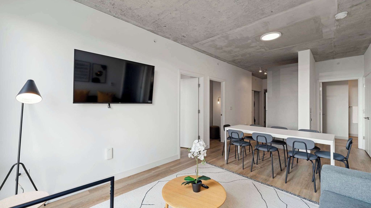 Photo of Livingroom in River North
